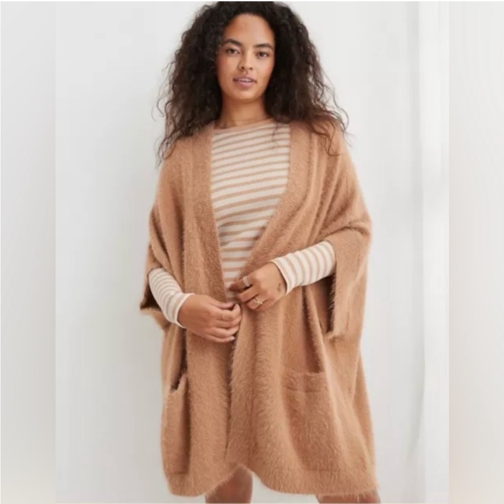 NWT Aerie | Beige Marshmallow Cape Scarf Cardigan Sweater Hooded Pockets OS